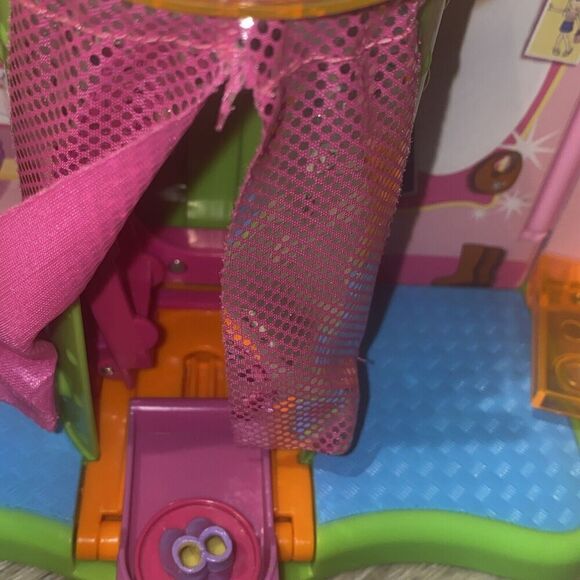 Polly Pocket Fashion Show Toy Playset Runway 2004 Travel Doll House Designer - Picture 7 of 12